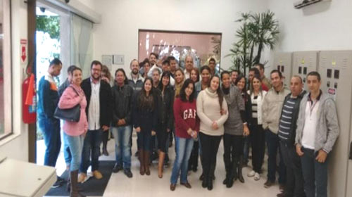 Alunos da FATEC Assis realizam visita técnica em empresa de Tamarana