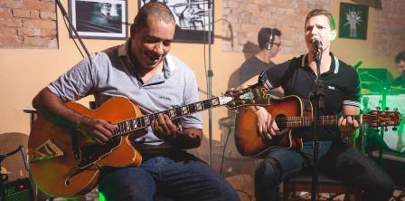 Dois amigos e uma paixão: a música