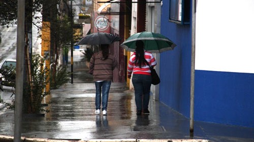 Assisenses têm dia de chuva