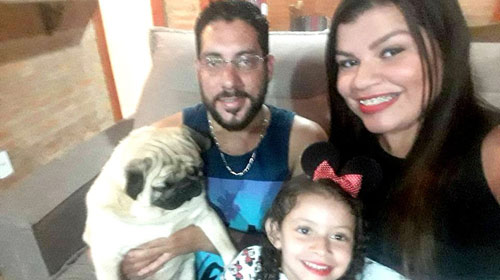 Família chega a oferecer carro como recompensa por cães desaparecidos