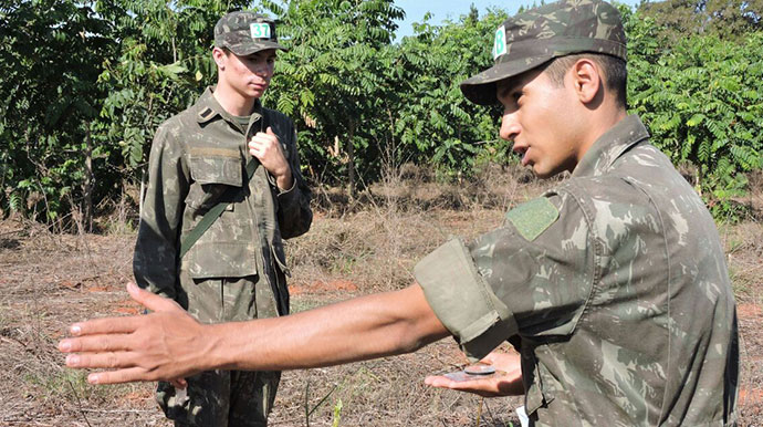 Tiro de Guerra de Assis faz entrega de boinas aos atiradores de 2018