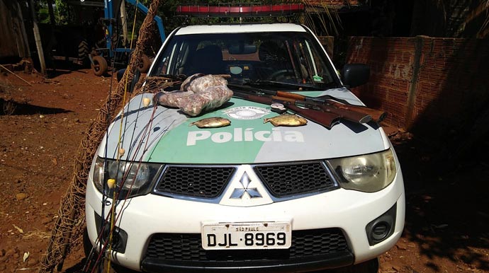 Polícia Ambiental surpreende indivíduo em pesca irregular, apreende armas e carne de capivara