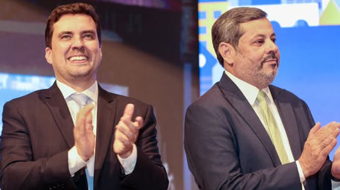 Vinicius Camarinha toma posse como prefeito de Marília e suspende radares de trânsito