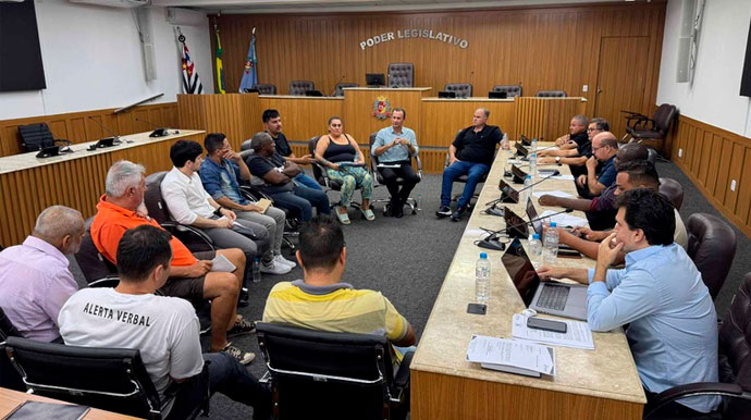 Vereadores se reúnem com sindicato dos servidores para discutir projeto do vale-alimentação