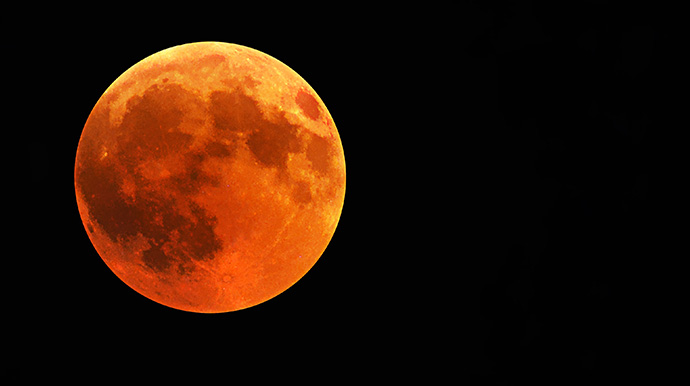Eclipse total da Lua será visível em Assis na madrugada de sexta; veja previsão do tempo