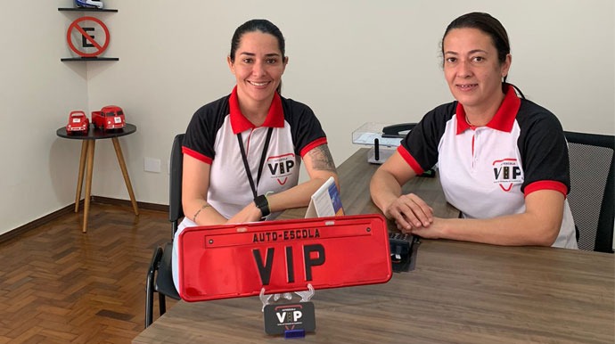 VIP Auto Escola comemora três anos com campanha especial para futuros motoristas Proprietárias Helen e Elaine - FOTO: Portal AssisCity
