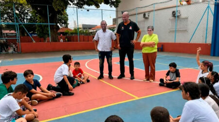 Associação Novo Basquete Assis amplia projeto e passa a oferecer aulas de basquete para alunos da Casa da Menina - FOTO: Divulgação