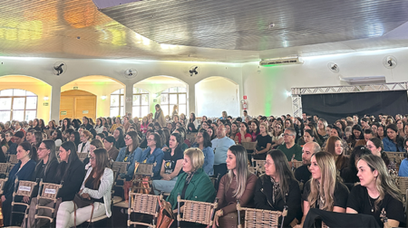 Cândido Mota realiza 8º Simpósio de Educação com foco na inclusão e na formação continuada