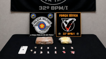 Flagrado com droga, suspeito revela esconderijo e leva PM a apreender mais de 1,5 kg de entorpecentes em Assis Entorpecentes foram encontrados na casa do suspeito - FOTO: Polícia Militar/Divulgação