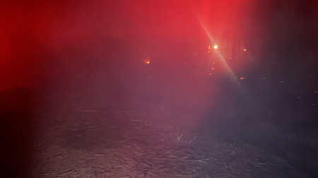 Fogo teve início às 20h deste sábado, dia 11 - FOTO: Defesa Civil de Assis